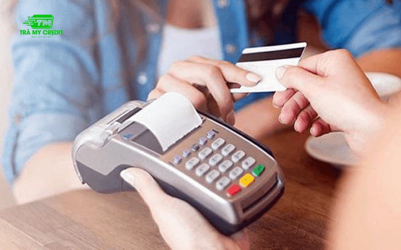 giải đáp thắc mắc: Rút tiền thẻ tín dụng có bị nợ xấu không?