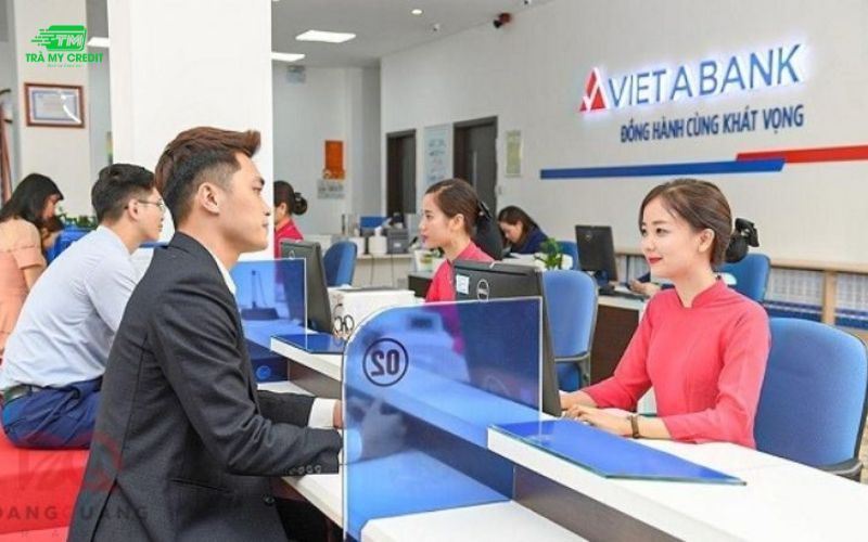 Có nên gửi tiền vào ngân hàng Việt Á?