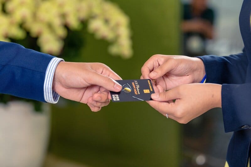 rút tiền và đáo hạn thẻ tín dụng phường Xuân Hoà